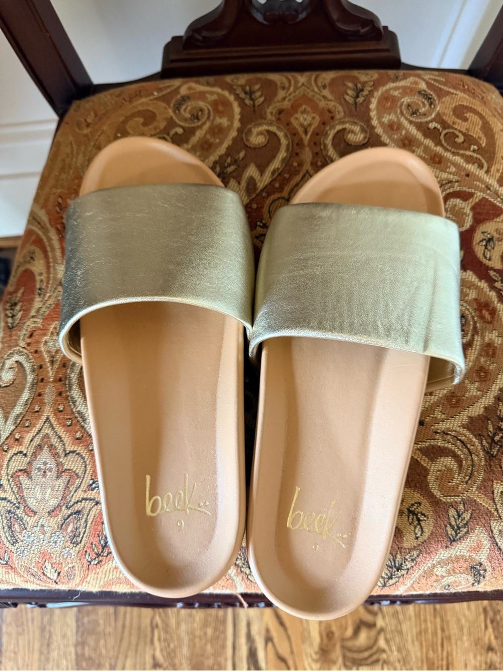 Beek Pelican Leather Platform Sandal.Excellent Condition.Not worn outside.Size 9